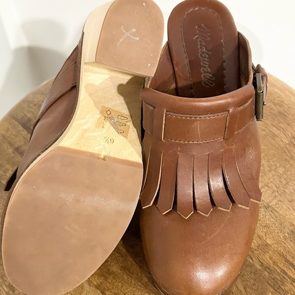 Madewell Classic Kiltie Fringe Clogs in Chestnut Brown 6.5 - Picture 5 of 8